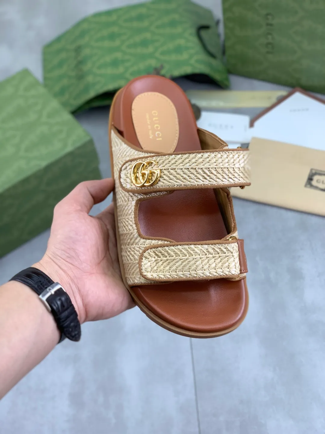 Men's Men's Shoes💰P440💰[New Style] High Version 🎁🎁🎁 GUCCI New Year of the Snake casual slippers, original official website, perfect workmanship, transmitting a kind of noble luxury, sublimating its definition of luxury in Gucci's high-end extraordinary craftsmanship. Original Gucci double G combination outsole, code number: 35-45, complete package